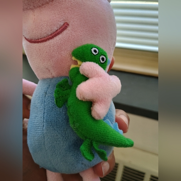 TY Peppa Pig GEORGE THE BROTHER PIG W/ DINOSAUR 7.5" Plush STUFFED ANIMAL Toy - Picture 8 of 14